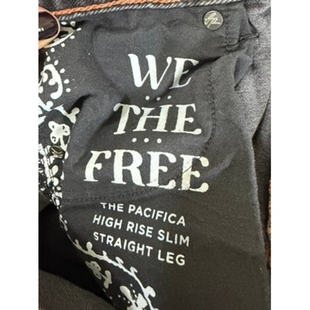 We The Free Pacifica High Rise Slim Straight Leg Jeans Women 28 Black Excellent - Picture 8 of 8